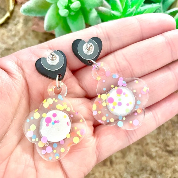 Lisa Frank Tiger Acrylic Sticker Earrings - Picture 4 of 4